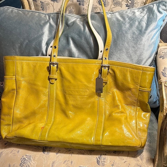 Chic Yellow green Leather coach gallery Tote Bag - Picture 2 of 6